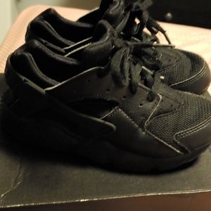 Nike Shoes - Sneakers Nike Shoes - Sneakers